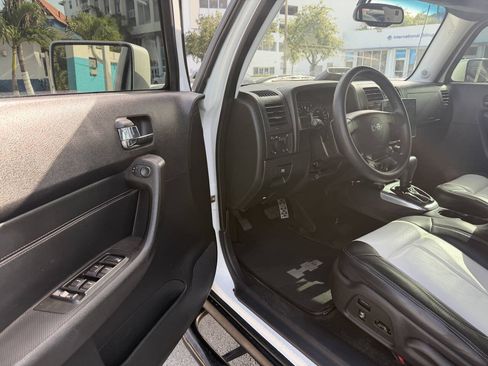 Used 2006 HUMMER H3 AWD/4WD image 12