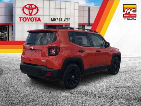 Used 2020 Jeep Renegade Latitude FWD image 5
