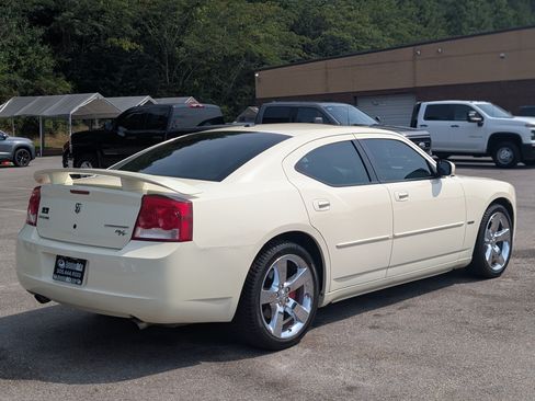Used 2010 Dodge Charger R/T w/ Premium Appearance Group RWD image 9