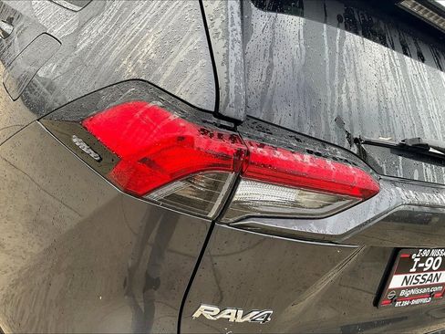 Used 2019 Toyota RAV4 XLE image 34