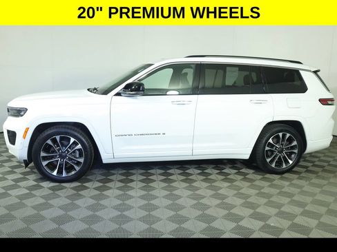 Used 2023 Jeep Grand Cherokee L Overland w/ Luxury Tech Group IV AWD/4WD image 7
