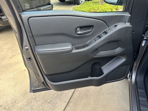 New 2026 Nissan Frontier SV image 10