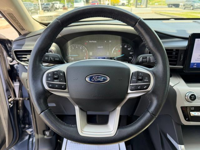 Used 2021 Ford Explorer XLT w/ Equipment Group 202A AWD/4WD image 25
