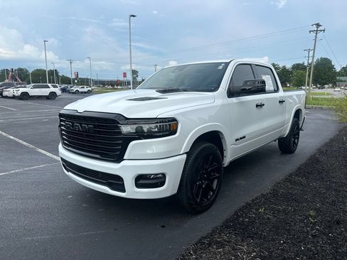 Used 2025 RAM 1500 Laramie w/ Night Edition AWD/4WD image 4