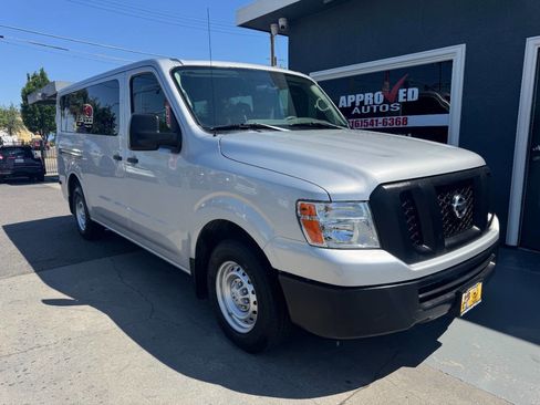 Used 2020 Nissan NV 3500 S RWD image 1
