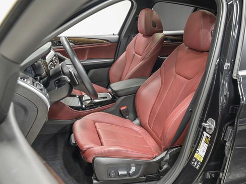 Used 2023 BMW X4 xDrive30i w/ Premium Package image 16