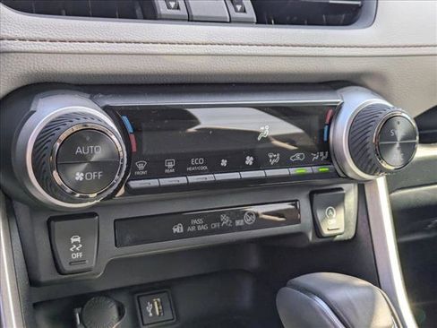 Used 2025 Toyota RAV4 XLE Premium image 10