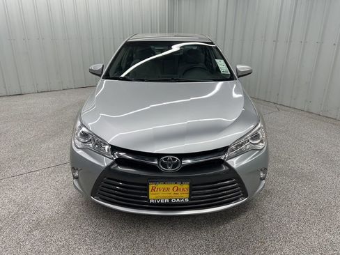 Used 2015 Toyota Camry LE image 2