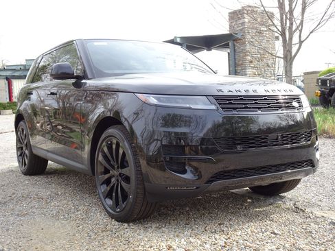 New 2026 Land Rover Range Rover Sport SE AWD/4WD image 13