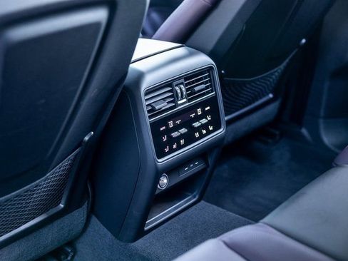 Certified 2025 Porsche Cayenne S image 45