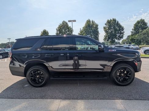 Used 2022 Chevrolet Tahoe Z71 w/ Luxury Package AWD/4WD image 9
