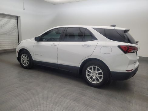 Used 2024 Chevrolet Equinox LS w/ LS Convenience Package FWD image 3