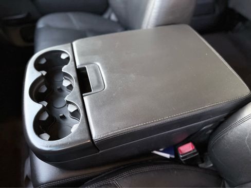 Used 2011 GMC Sierra 2500 SLE w/ SLE Preferred Package image 31