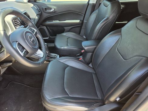 Used 2019 Jeep Compass Limited AWD/4WD image 13