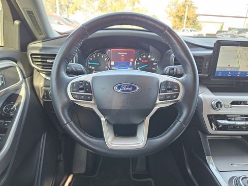 Used 2022 Ford Explorer XLT w/ Equipment Group 202A image 20