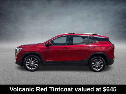 Used 2023 GMC Terrain SLT FWD image 2