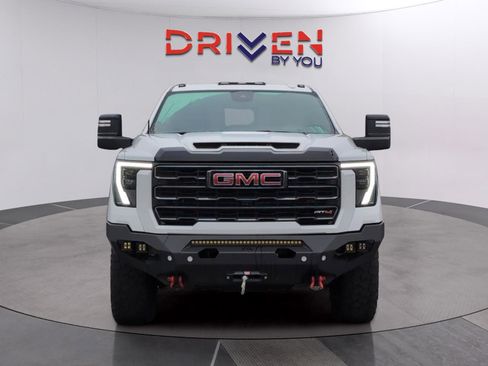 Used 2024 GMC Sierra 2500 AT4 w/ AT4 Premium Plus Package image 8