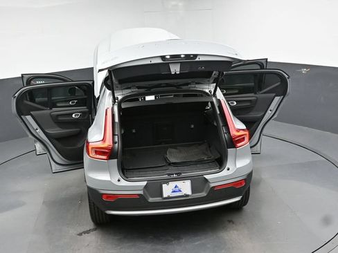 Used 2024 Volvo XC40 B5 Plus w/ Climate Package AWD/4WD image 49