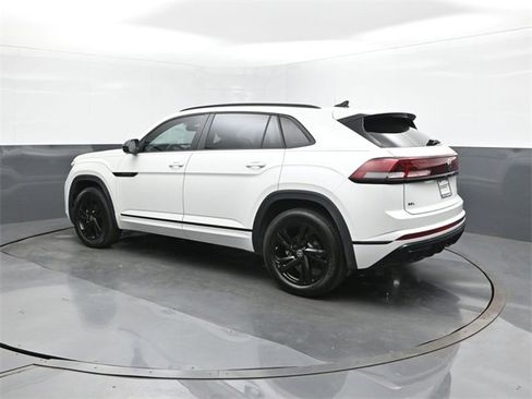 New 2025 Volkswagen Atlas Cross Sport SEL R-Line image 5