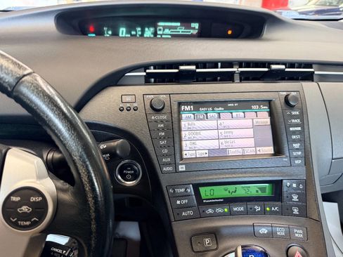 Used 2011 Toyota Prius Four w/ Navigation Pkg image 38