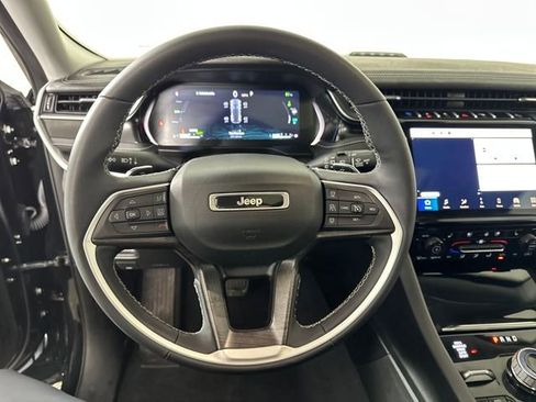 Used 2023 Jeep Grand Cherokee 4WD 4xe w/ Luxury Tech Group II image 14