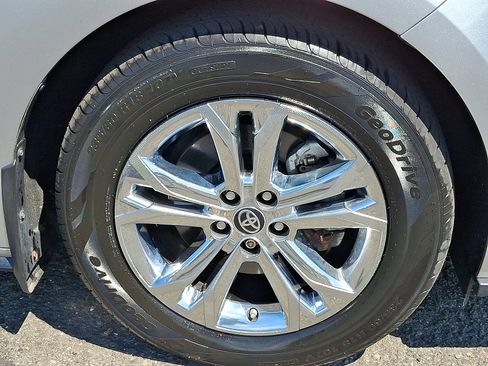 Certified 2023 Toyota Sienna XSE image 10