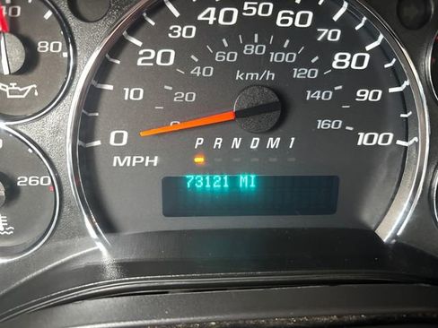 Used 2017 Chevrolet Express 3500 w/ Chrome Appearance Package image 18