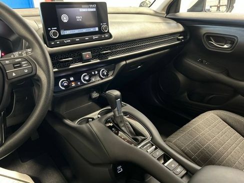 Certified 2023 Honda HR-V LX image 28