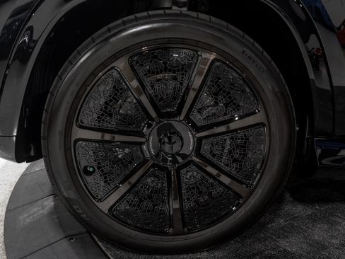 Used 2025 Mercedes-Benz Maybach GLS 600 4MATIC image 30