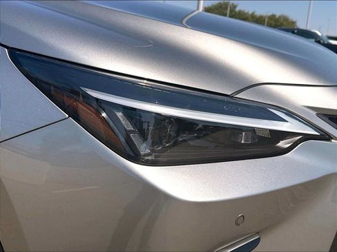 Used 2025 Lexus NX 250 FWD image 29