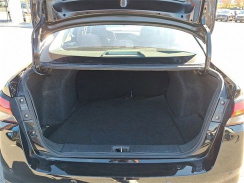 Used 2022 Nissan Versa S image 27