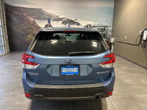 Used 2023 Subaru Forester Premium image 40