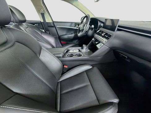 Used 2026 Genesis G70 2.5T RWD image 31