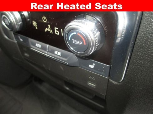 Used 2025 GMC Yukon Denali w/ Sun & Power Step Package AWD/4WD image 29