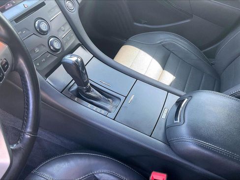 Used 2013 Ford Taurus SHO image 18