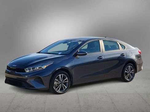 Used 2024 Kia Forte LXS image 4