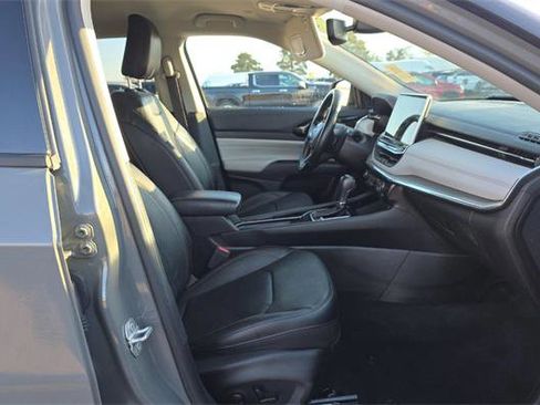 Used 2022 Jeep Compass Limited w/ Elite Group AWD/4WD image 9