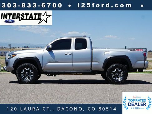 Used 2021 Toyota Tacoma TRD Off-Road w/ TRD Premium Off Road Package AWD/4WD image 2