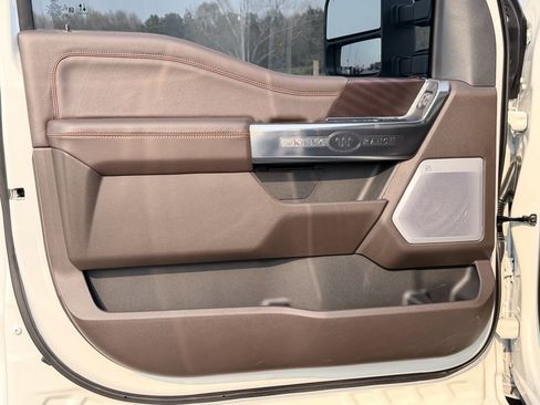 Used 2025 Ford F250 King Ranch w/ Chrome Package image 32