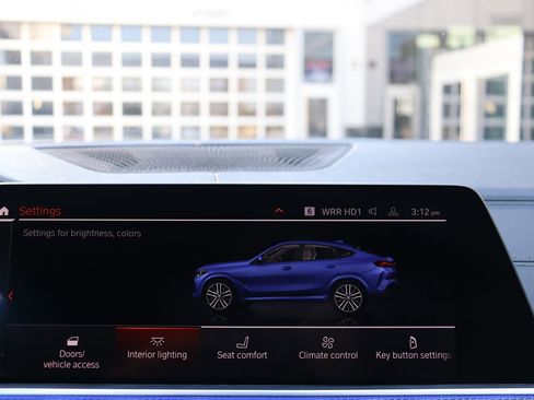 Used 2020 BMW X6 M50i image 24