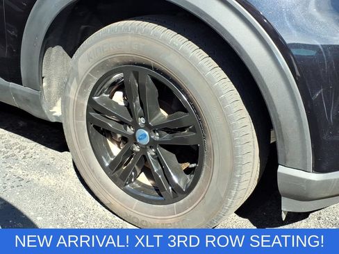 Used 2024 Ford Explorer XLT w/ Equipment Group 202A AWD/4WD image 28