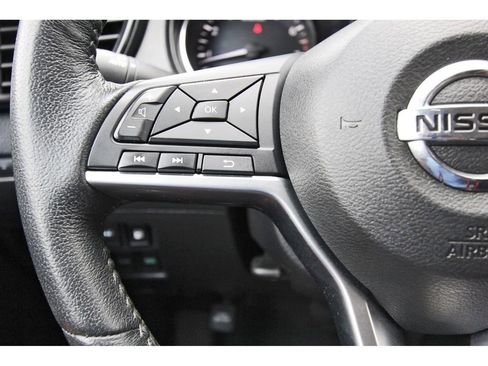Used 2020 Nissan Rogue SV FWD image 19