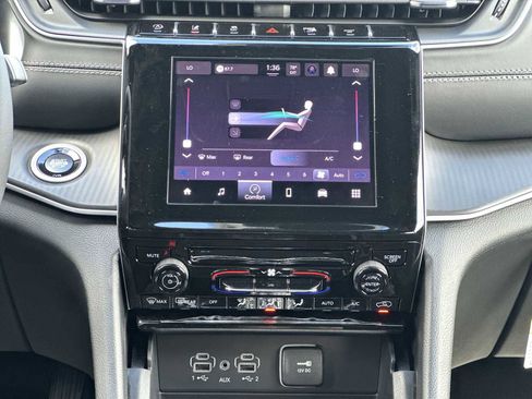 New 2025 Jeep Grand Cherokee Laredo image 16