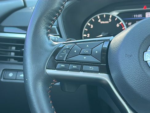 Used 2023 Nissan Altima 2.0 SR image 29