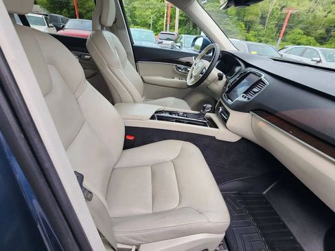 Used 2018 Volvo XC90 T6 Momentum w/ Convenience Package AWD/4WD image 16