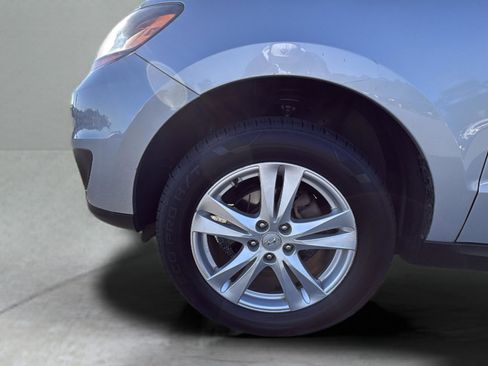 Used 2011 Hyundai Santa Fe Limited image 17