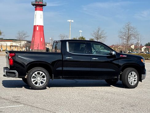 Used 2025 Chevrolet Silverado 1500 LTZ w/ Technology Package image 25
