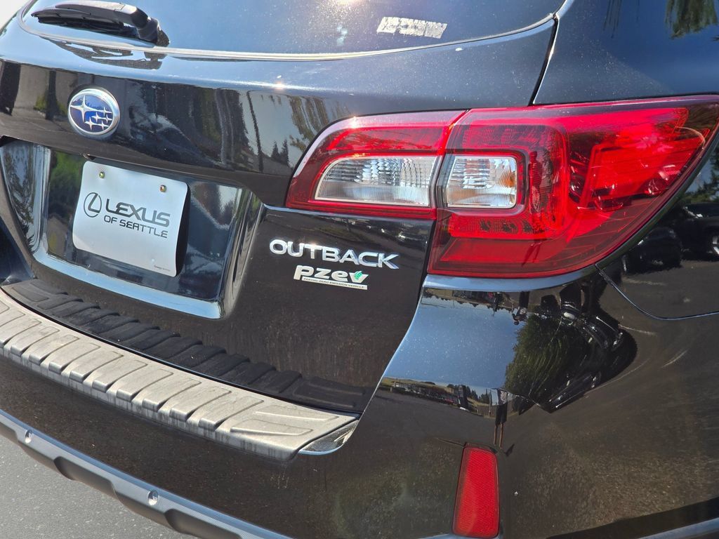 Used 2017 Subaru Outback 2.5i Touring w/ Popular Package #5A AWD/4WD image 35