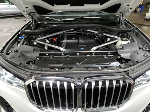 Used 2022 BMW X7 xDrive40i w/ Executive Package image 33