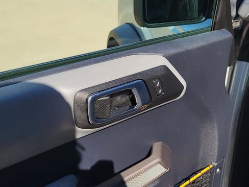 Used 2021 Ford Bronco Badlands image 12